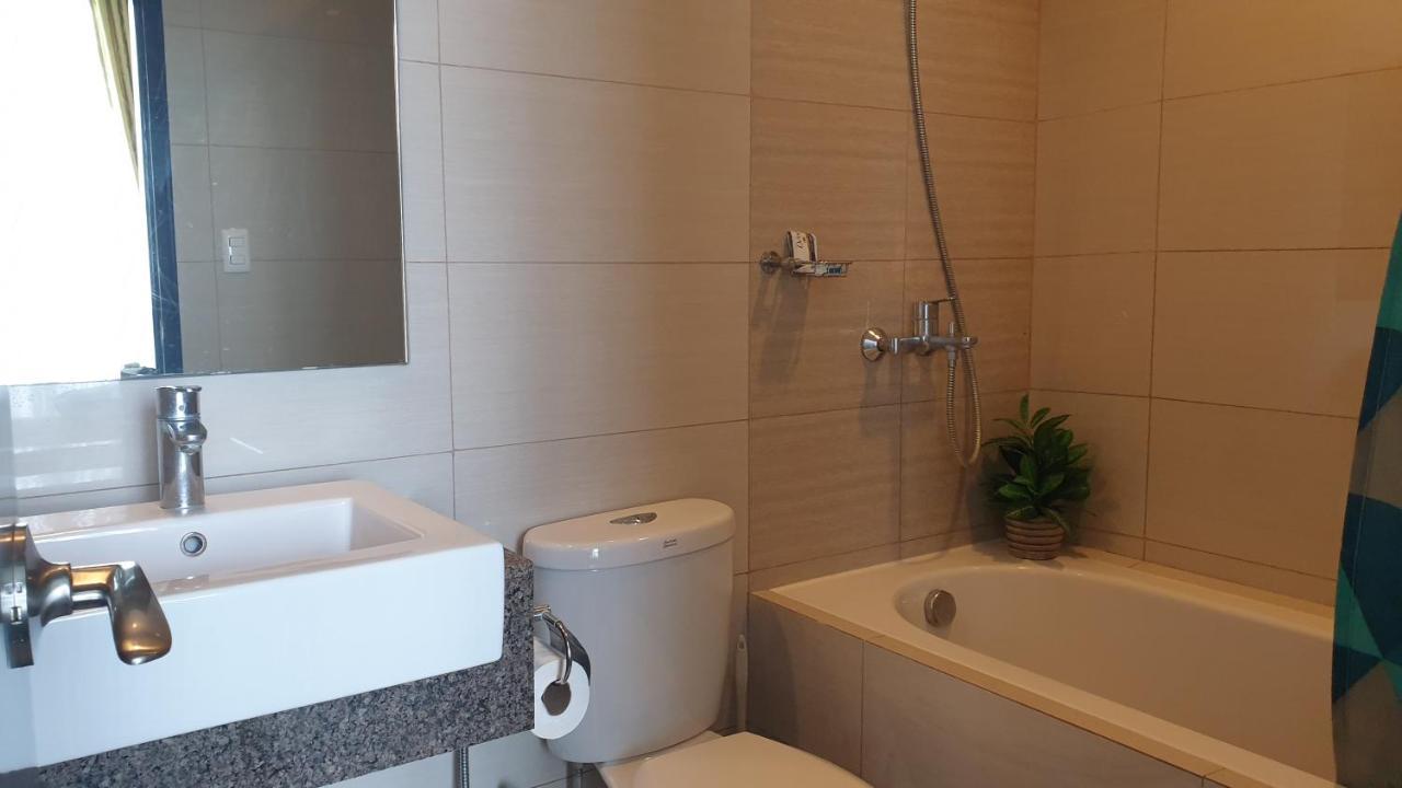 Mactan Newtown With Sun Set And Garden View Aparthotel Cebu Exterior foto